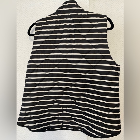 Quilted Striped Gap Vest - Picture 5 of 7